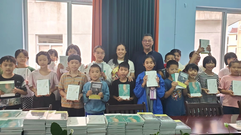 1670481882225714.jpg 惠多利黨支部赴臨海白水洋浙農陽光希望小學_副本.jpg