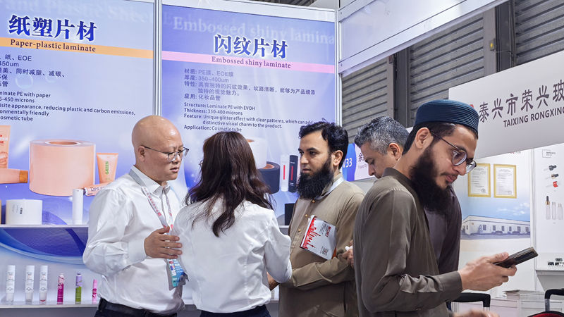 明日軟包裝亮相上海美博會(huì) 創(chuàng)新成果獲國(guó)際市場(chǎng)青睞